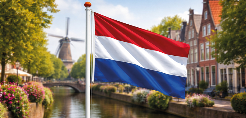 Groot assortiment Nederlandse vlaggen